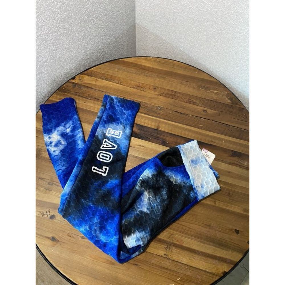 New womens L/XL leggings blue pocket textured leggings lined inside love letters